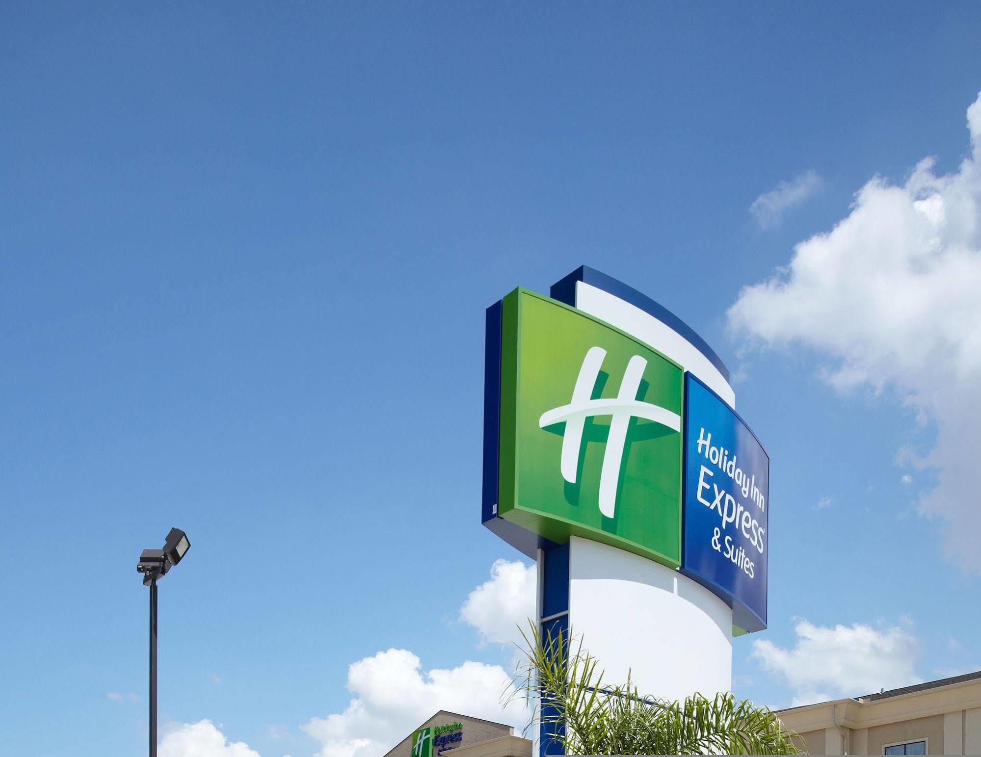Holiday Inn Express & Suites Deer Park By Ihg Eksteriør billede